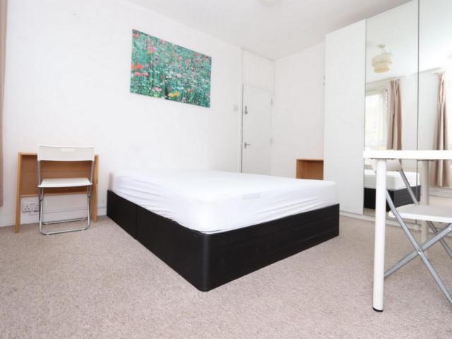 Room for rent in Wapping, Greater London
