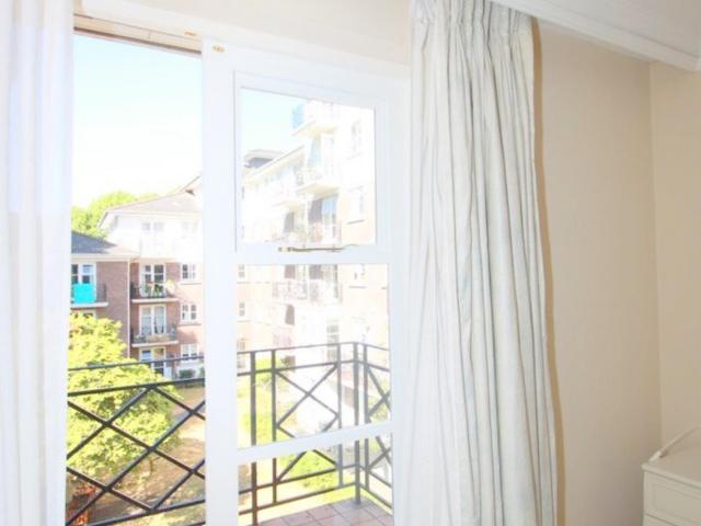 Room for rent in West Kensington, Greater London