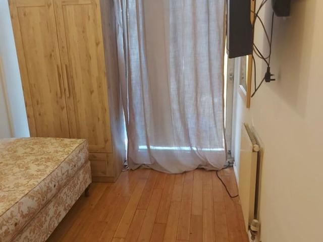 Apartment for rent in Roehampton, Greater London