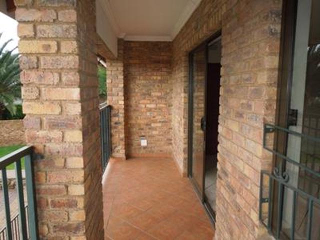 Townhouse for sale in Edenvale, City of Ekurhuleni Metropolitan Municipality