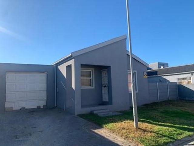 House for sale in Eersterivier, Western Cape