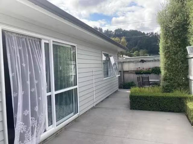House for rent in Days Bay, Wellington