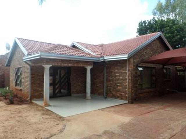 House for sale in Akasia, Gauteng