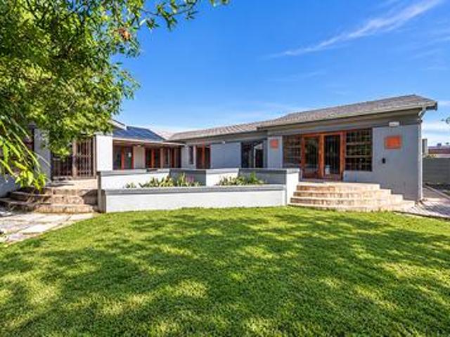 House for sale in Cape Town, Western Cape
