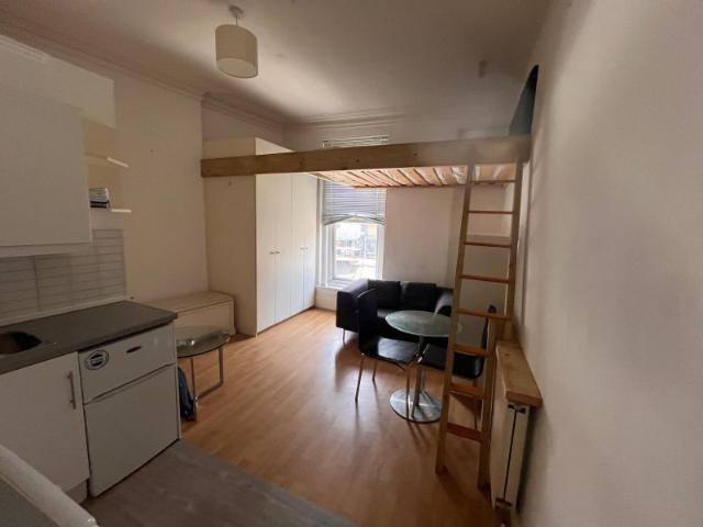 Studio for rent in Balham, Greater London