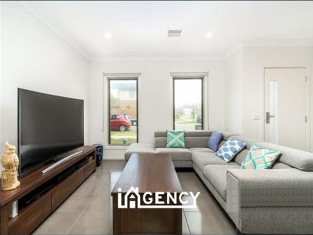 Townhouse for rent in Camerons Creek, Victoria