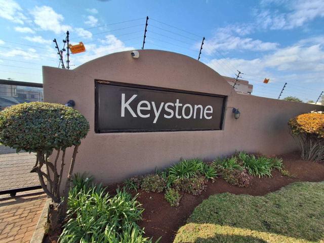 Townhouse for sale in Johannesburg, South & Alberton