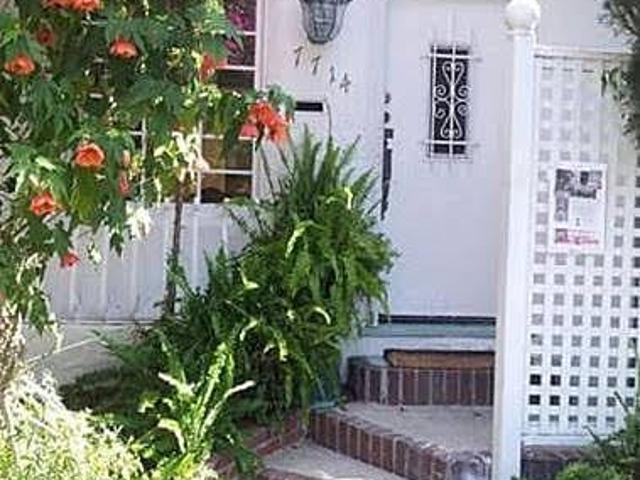 Room for rent in Canoga Park, California