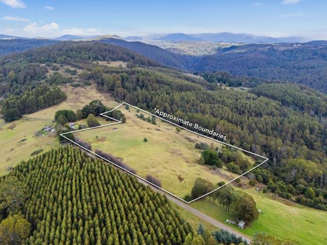 Cottage for sale in Wilmot, Tasmania