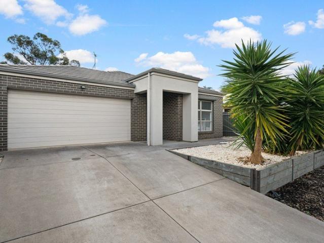 House for rent in Redwood Park, Adelaide