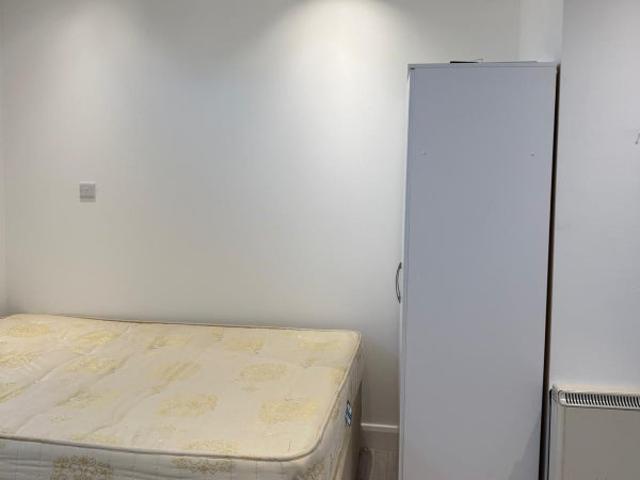 Studio for rent in Hendon Central, Greater London