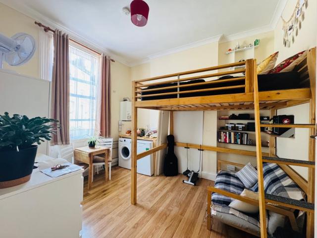 Studio for rent in Archway, Greater London