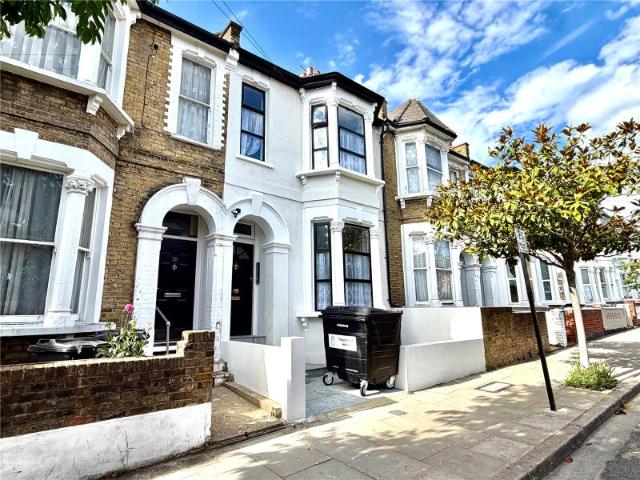 Studio for rent in Shacklewell, Greater London