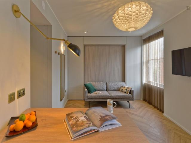 Apartment for rent in Brompton, Greater London