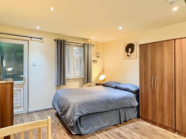 Studio for rent in Cricklewood, Greater London