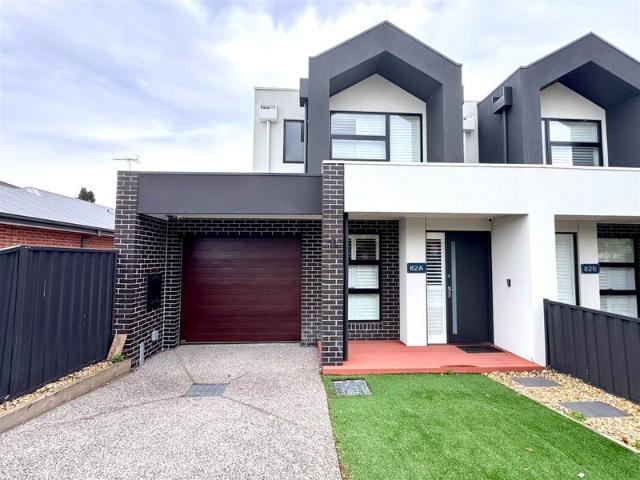 Townhouse for rent in Sunshine, Melbourne