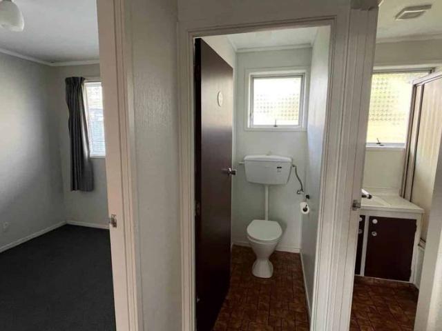 House for rent in Oratia, Oroua County