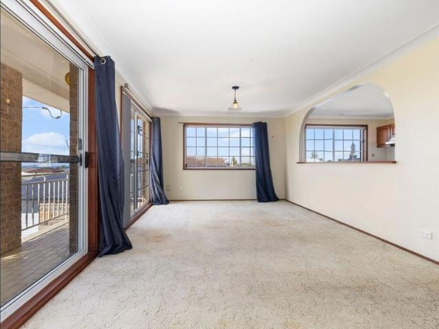 Townhouse for rent in Blue Bay, Central Coast Council