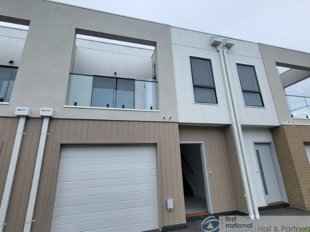 Townhouse for rent in Camerons Creek, Victoria