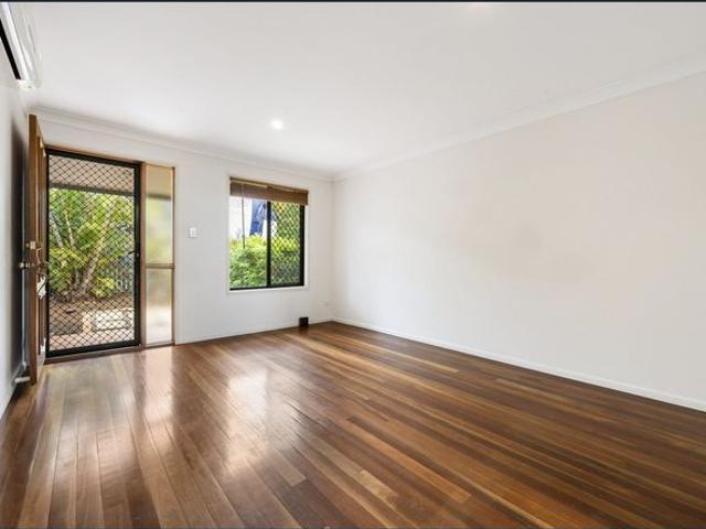 Townhouse for rent in Toombul, Queensland