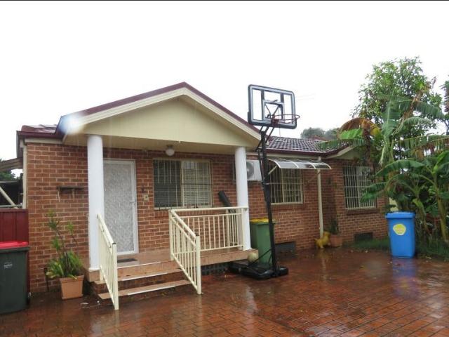 Townhouse for rent in Sydney, New South Wales