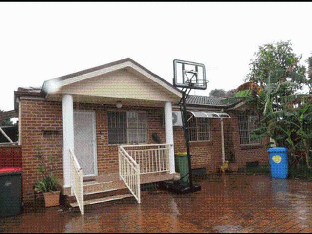 Townhouse for rent in Sydney, New South Wales