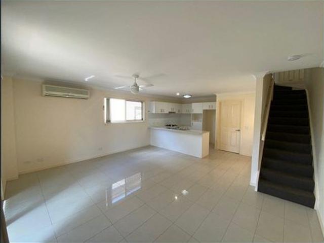 Townhouse for rent in Toombul, Queensland