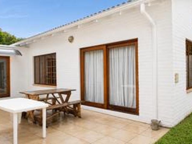 Townhouse for sale in Vosloorus, Gauteng