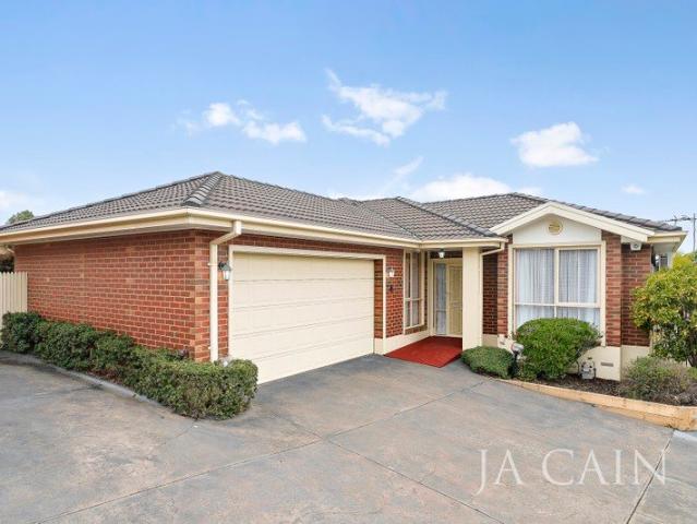 Townhouse for rent in Doncaster East, Melbourne