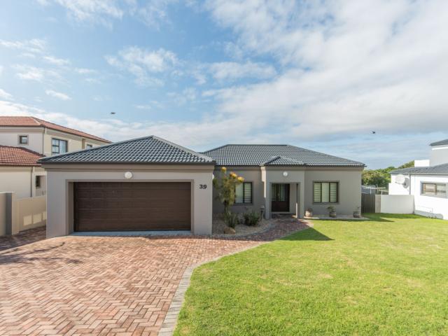 House for rent in Lovemore Heights, Gqeberha (Port Elizabeth)