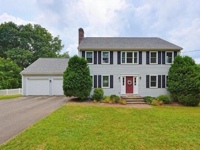 House for sale in Medway, Massachusetts