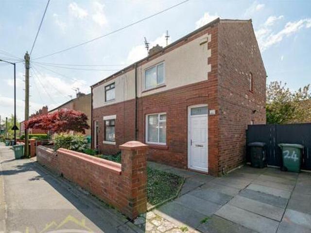 House for sale in Leigh