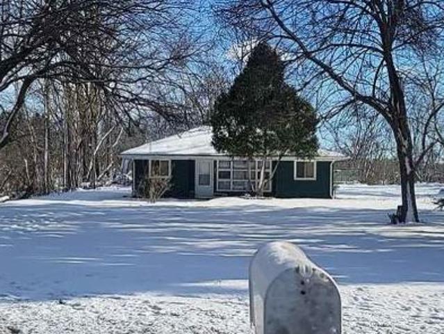 House for sale in Portage