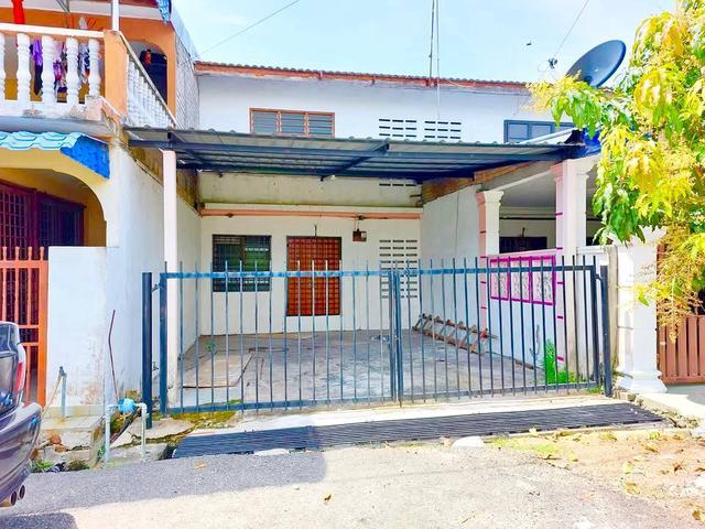 Terraced House for sale in Tanjong Karang, Selangor