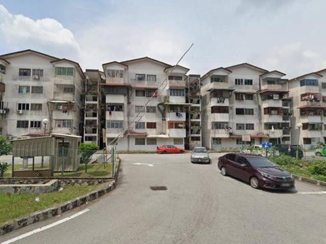 Flat for sale in Kajang, Langat