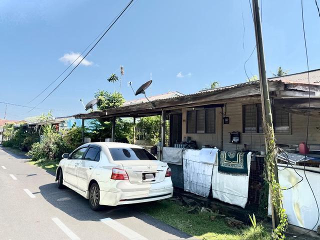Bungalow for sale in Kuantan, Pahang