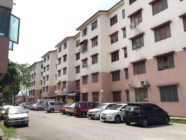 Flat for sale in Kajang, Langat