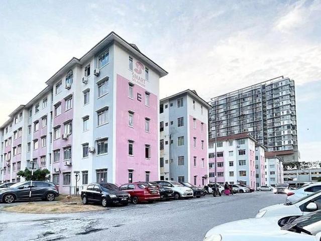 Apartment for sale in Tanjong Sepat, Selangor