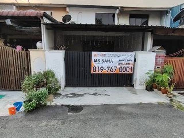 Terraced House for rent in Bandar Baru Permas Jaya, Kampung Senibong