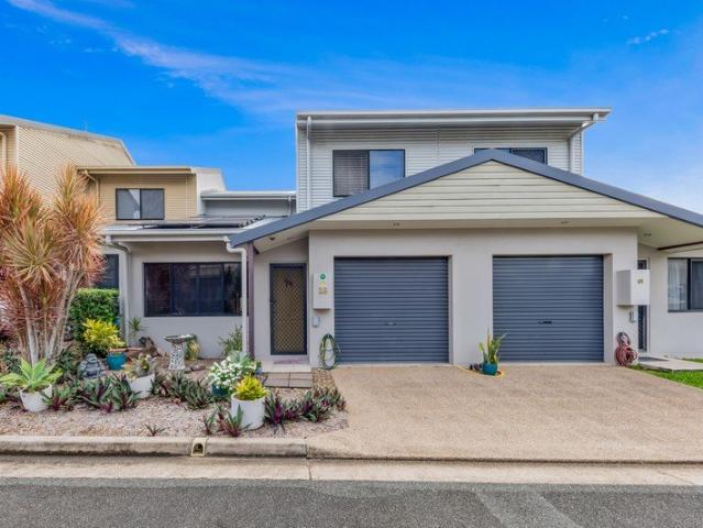 Townhouse for sale in Cannonvale, Queensland