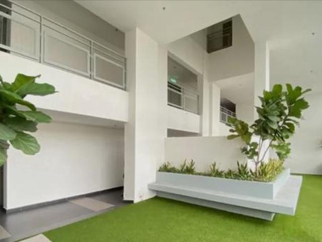 Serviced Residence for sale in Seri Kembangan, Majlis Bandaraya Subang Jaya
