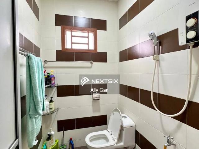 Residential House for sale in Country Heights Damansara, Kuala Lumpur
