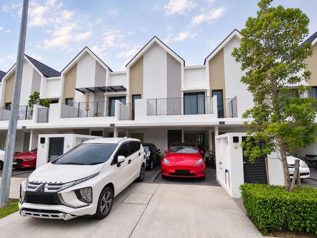 Townhouse for rent in Tanjong Sepat, Selangor