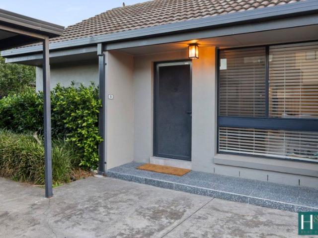 Villa for sale in Camerons Creek, Victoria