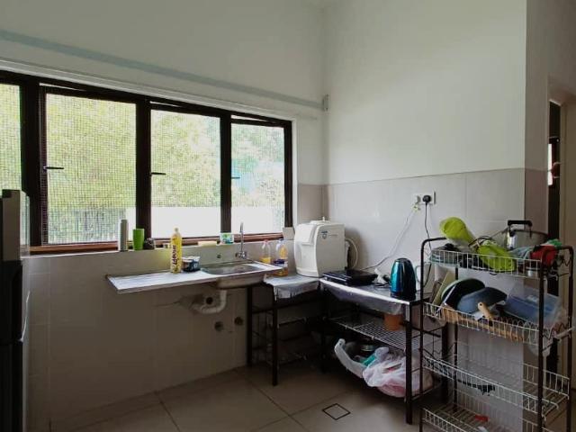 Room for rent in Petaling, Alam Impian