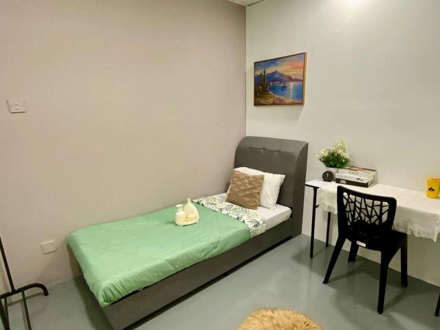 Room for rent in Petaling, Alam Impian