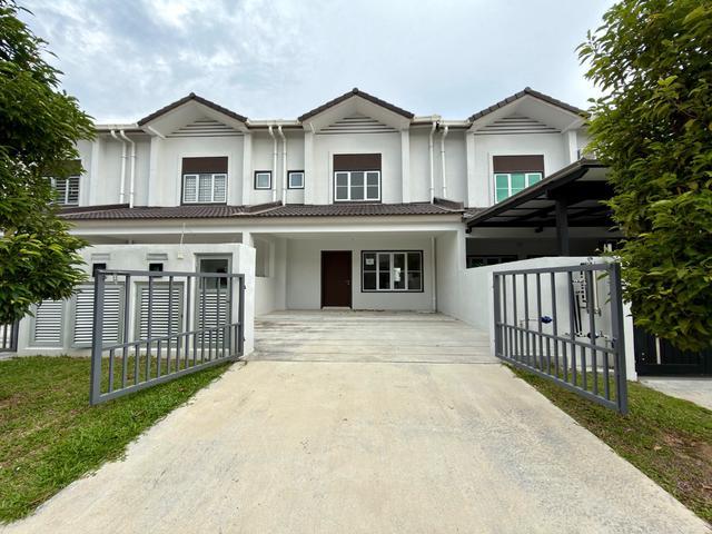 Terraced House for sale in Tanjong Sepat, Selangor