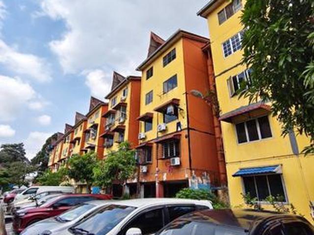 Flat for sale in Petaling, Damansara Damai