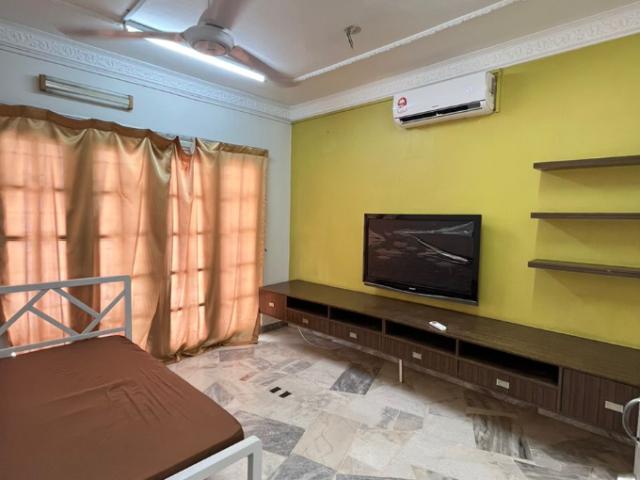 Room for rent in Petaling, Damansara Damai