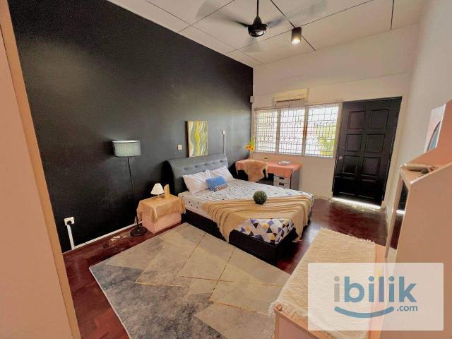 Room for rent in Sendayan Village, Negeri Sembilan